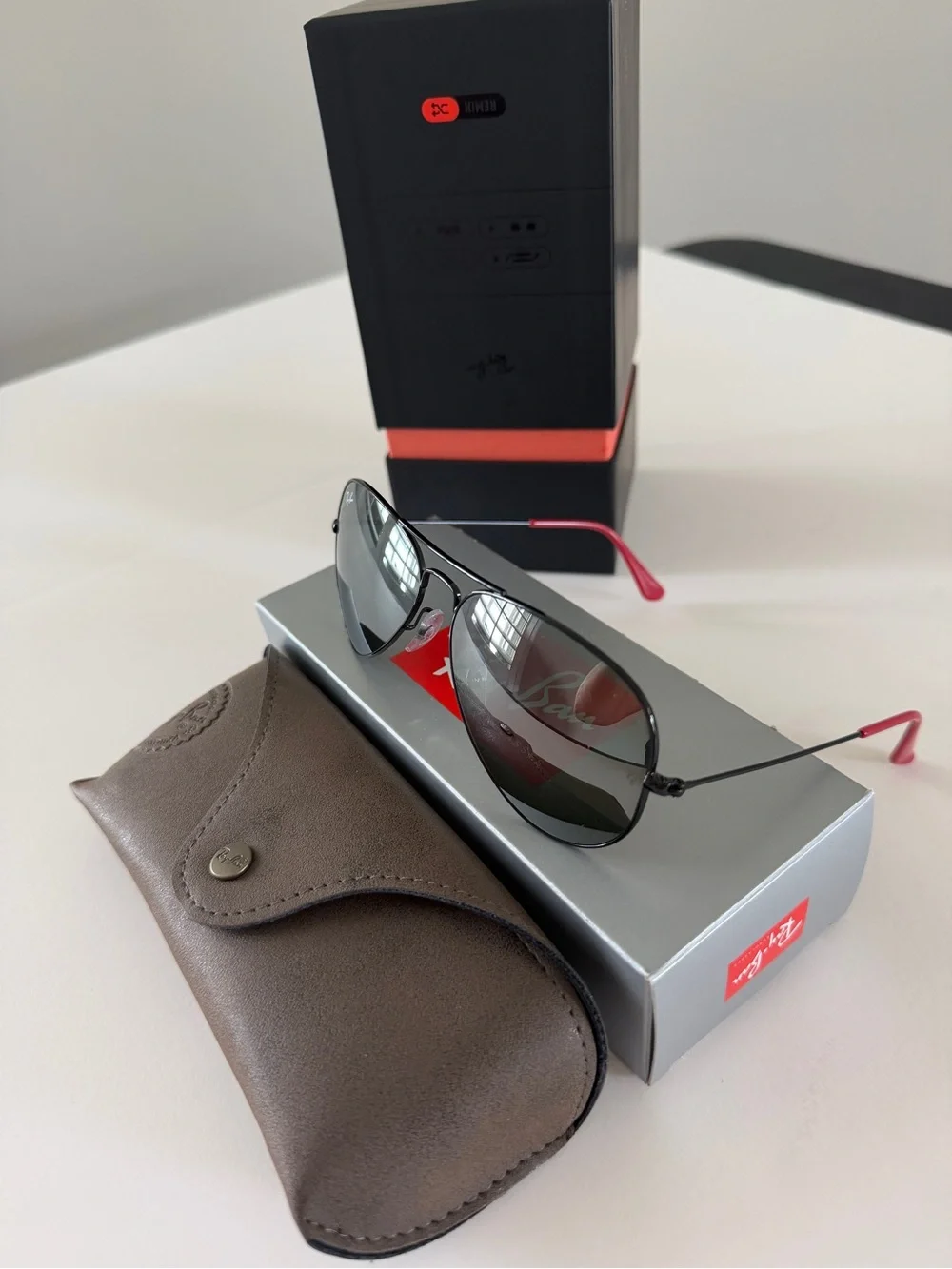 Ray-Ban Aviator Sunglasses in Black Frame with Red Temples Lens Size 58-14